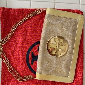 Extremely rare Tory Burch white patent leather and lace double chain bag.